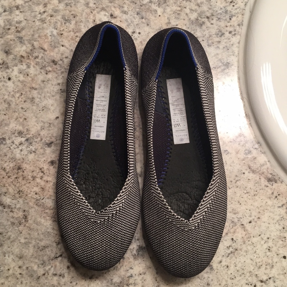 Rothy’s black and white sz 7